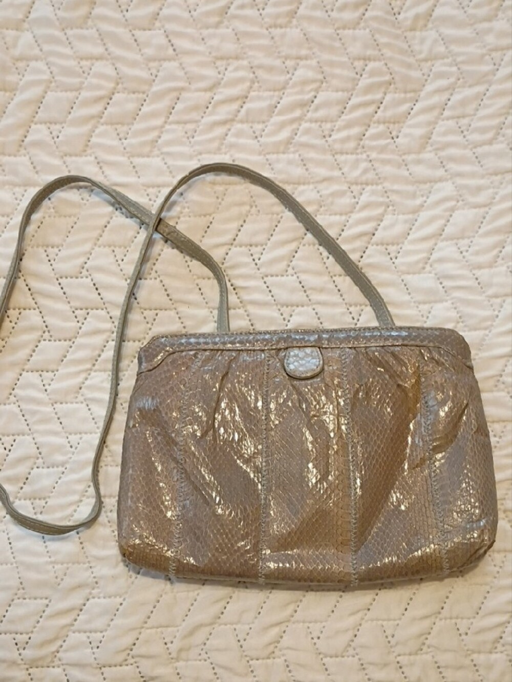 Shimmery Neutral Python-Texture Shoulder Bag - Picture 4 of 4